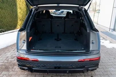 Car image 43