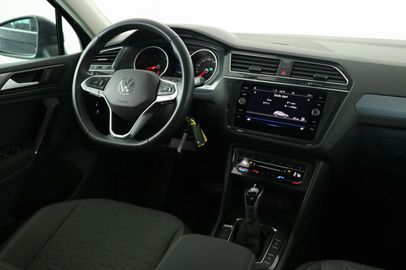 Car image 29