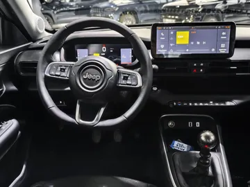 Car image 33