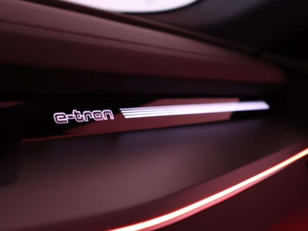 Audi e-tron 55 S-line 300 kW image number 39