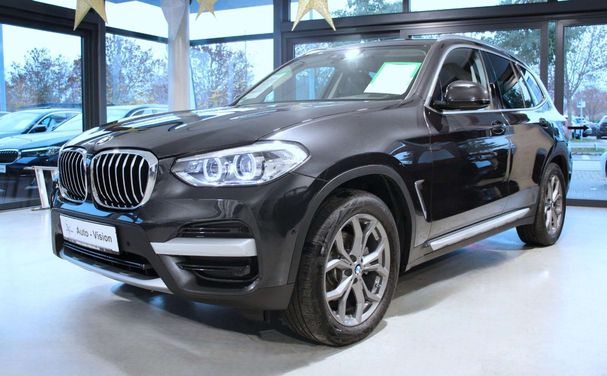 BMW X3 xDrive20i xLine 135 kW image number 1