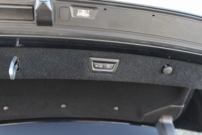 Car image 39