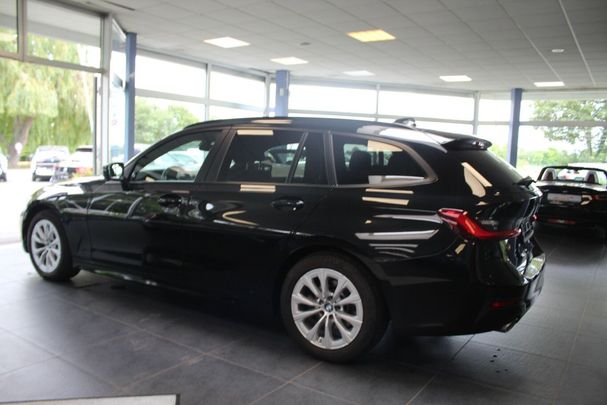 BMW 320d Touring xDrive Advantage 140 kW image number 5