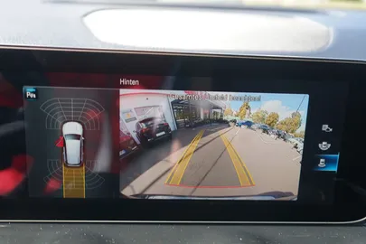 Car image 27