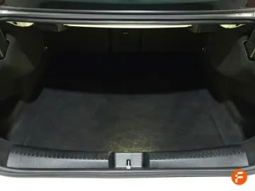 Car image 32