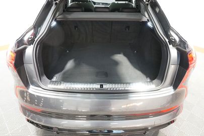 Car image 36