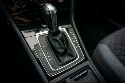 Car image 37