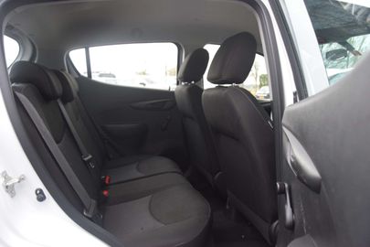 Car image 15