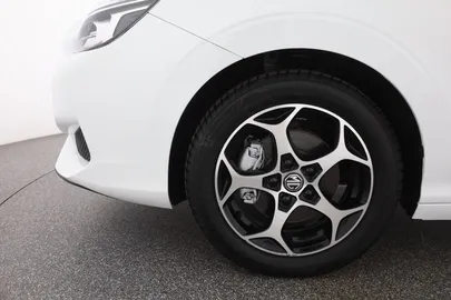 Car image 31