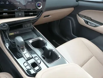Car image 20