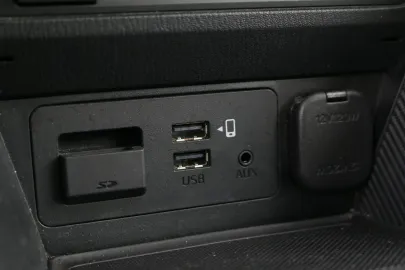 Car image 29