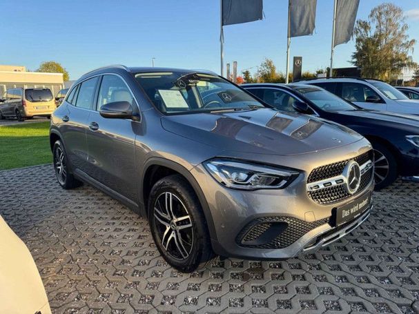 Mercedes-Benz GLA 200 d 110 kW image number 3