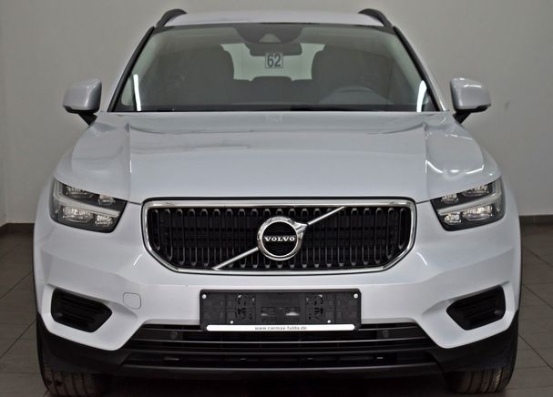 Volvo XC40 Momentum 95 kW image number 17