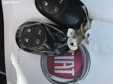 Car image 18