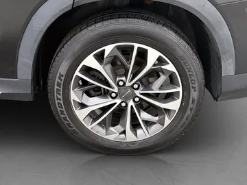 Car image 37