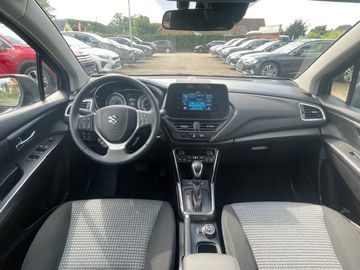 Car image 12