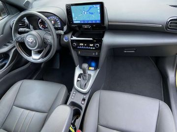 Car image 14