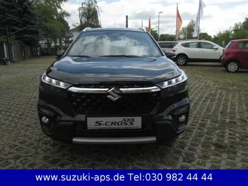 Car image 3