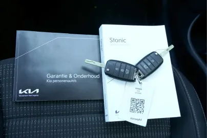 Car image 27