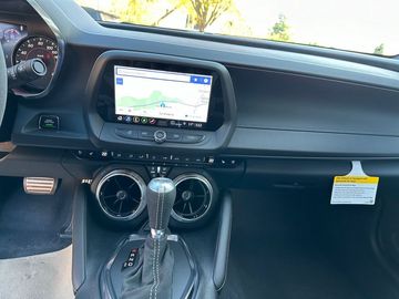 Car image 26