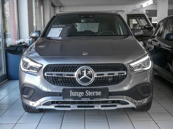 Mercedes-Benz GLA 180 100 kW image number 3