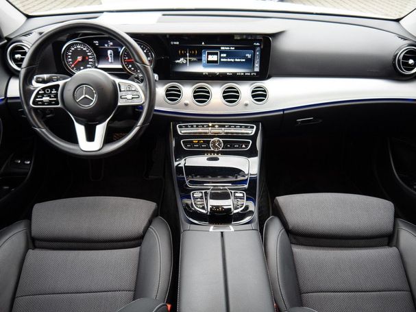 Mercedes-Benz E 220 d T Line 143 kW image number 6