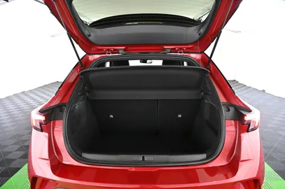 Car image 33
