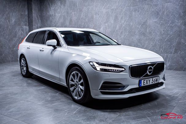 Volvo V90 Recharge T8 AWD Momentum 288 kW image number 9