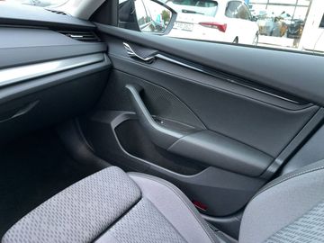 Car image 31