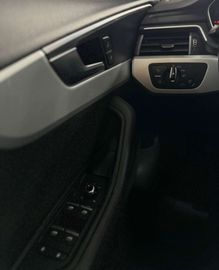 Car image 38