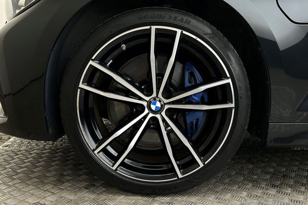 BMW 330 Touring e M Sport 216 kW image number 12