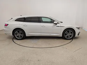 Car image 40