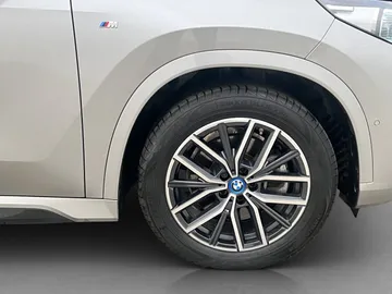 Car image 38