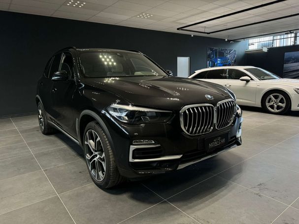 BMW X5 xDrive30d xLine 195 kW image number 2