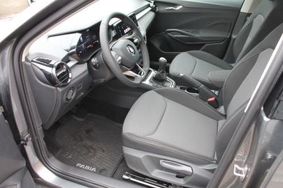 Car image 7