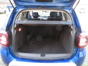 Car image 26