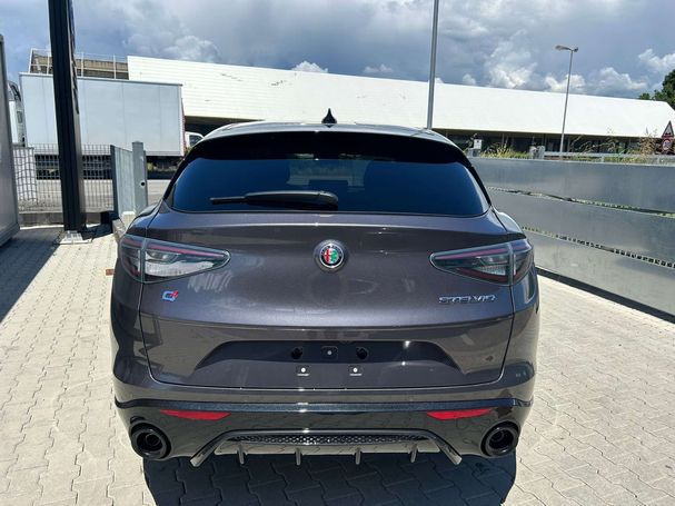 Alfa Romeo Stelvio 2.2 Q4 154 kW image number 4