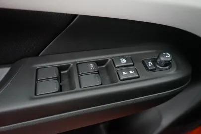 Car image 46