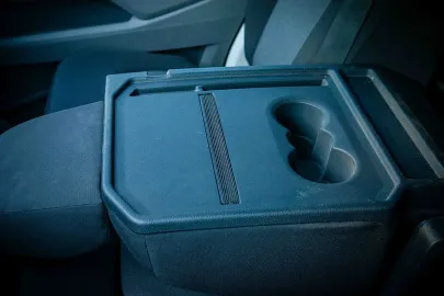 Car image 29
