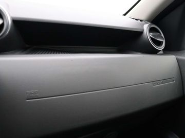 Car image 33