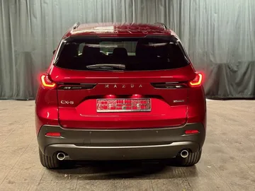 Car image 4
