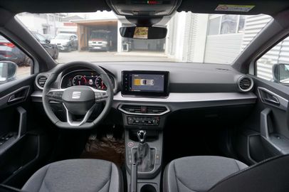 Car image 12