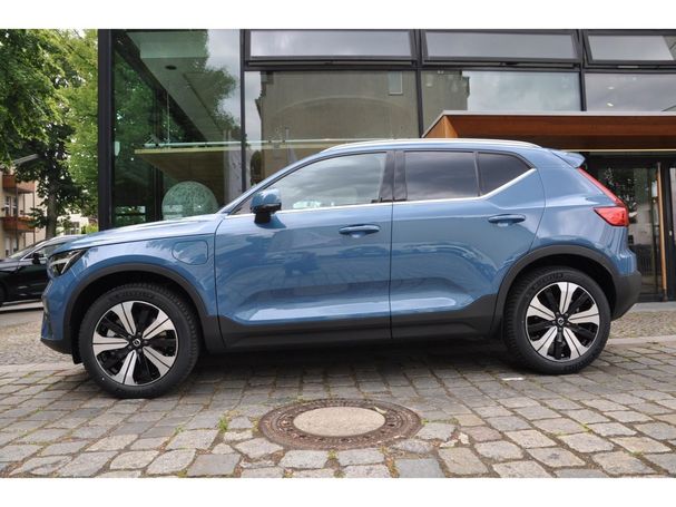 Volvo XC40 Recharge T4 Core 155 kW image number 4