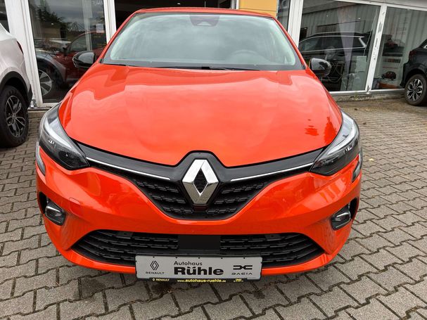 Renault Clio TCe 90 66 kW image number 3