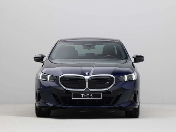 BMW i5 M60 xDrive 442 kW image number 2