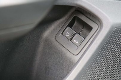 Car image 41