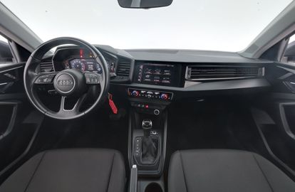 Car image 10