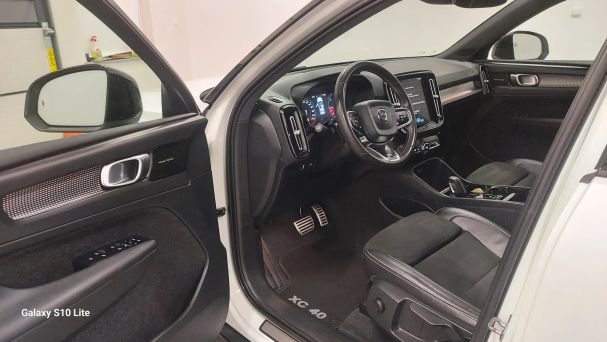 Volvo XC40 D3 110 kW image number 5