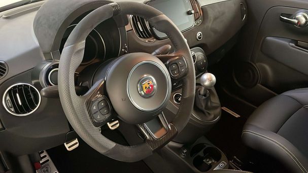 Abarth 695C 132 kW image number 13