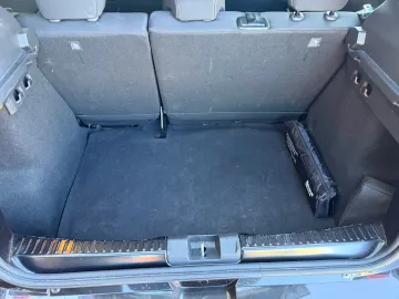 Car image 34